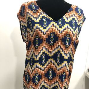 FINN & GRACE top blouse V neck